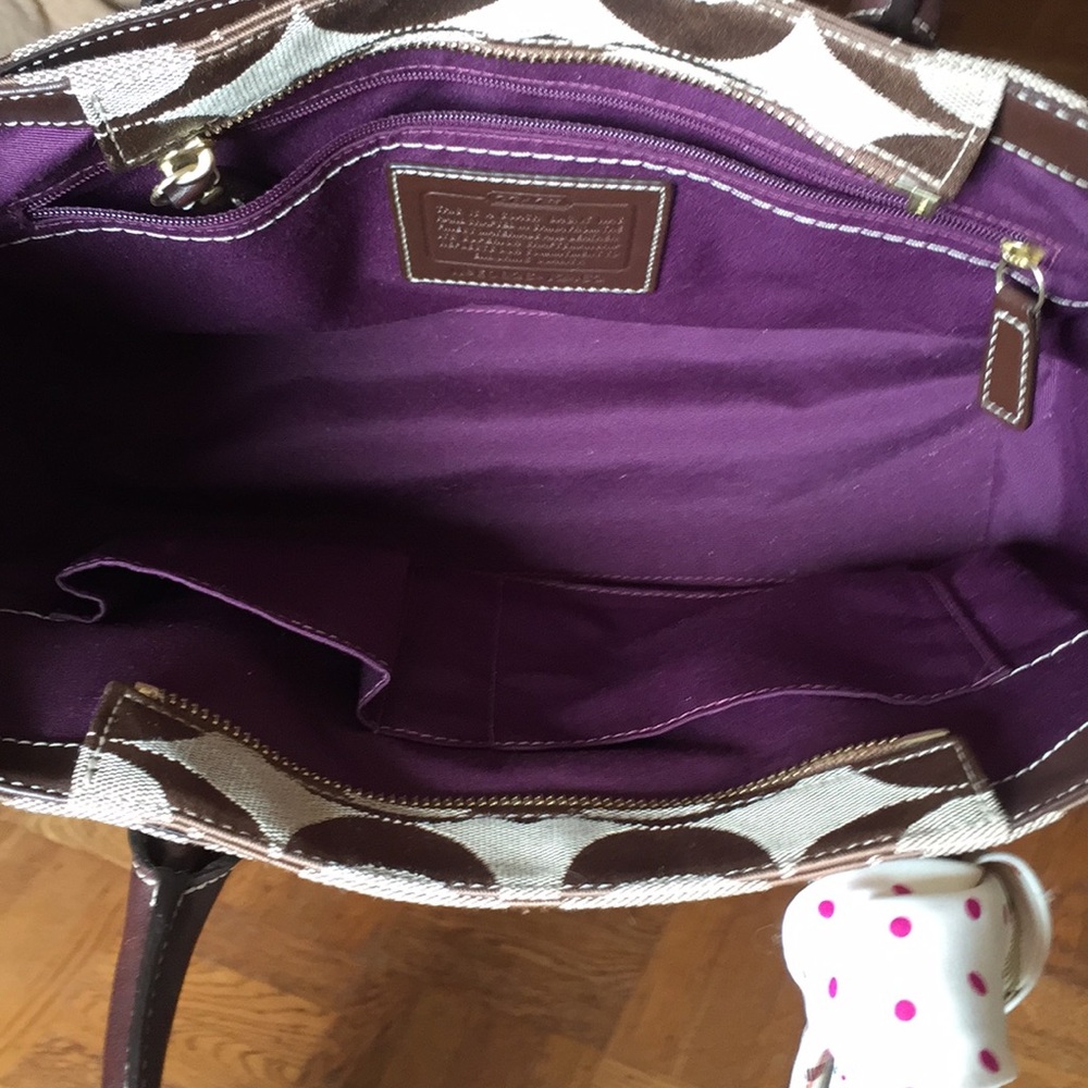 Coach medium size purse excellent condition - Picture 2 of 2